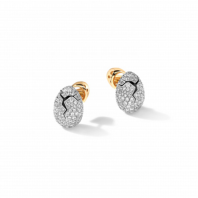 Studs Easter eggs in diamonds