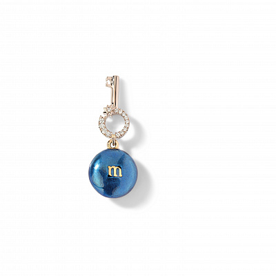 Transformative key charm «M»